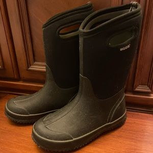 Bogs CLASSIC HIGH HA 52065 boots black kids size 5US Euro 38